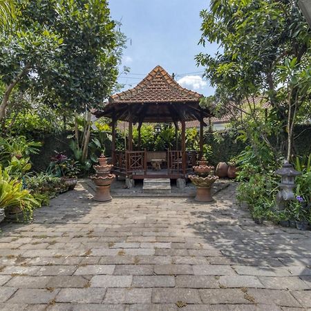 Reddoorz Hostel Near Adisucipto Airport Yogyakarta Kalasan Extérieur photo
